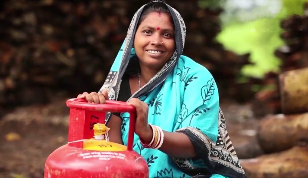 রান্নার গ্যাস নিয়ে বড় ঘোষণা : Big Announcement over LPG Gas Price in West Bengal